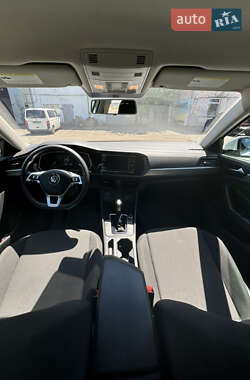 Седан Volkswagen Jetta 2019 в Киеве