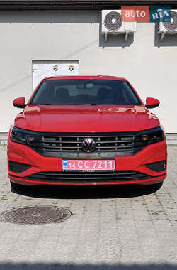 Седан Volkswagen Jetta 2018 в Львові