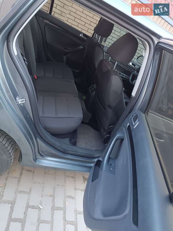 Универсал Volkswagen Jetta 2012 в Львове