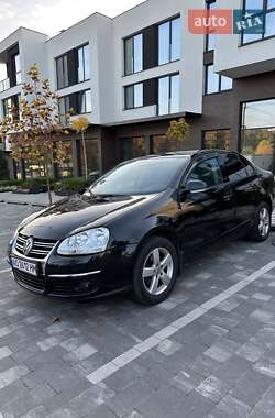 Седан Volkswagen Jetta 2007 в Хусте