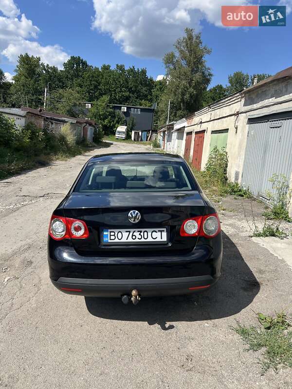 Седан Volkswagen Jetta 2008 в Тернополі