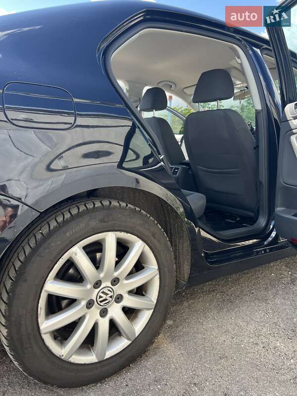 Седан Volkswagen Jetta 2008 в Тернополі