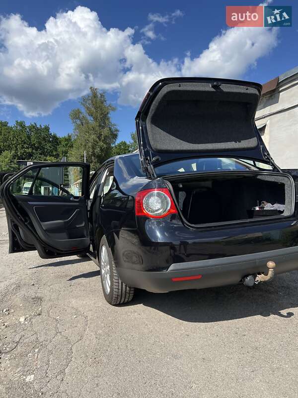 Седан Volkswagen Jetta 2008 в Тернополі