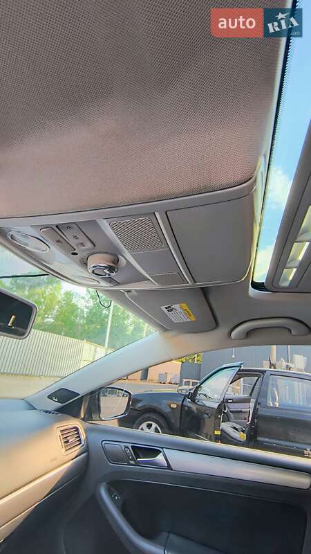 Седан Volkswagen Jetta 2012 в Полтаві