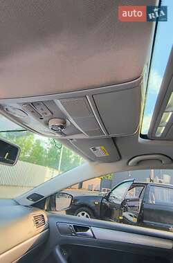 Седан Volkswagen Jetta 2012 в 