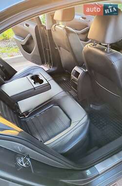 Седан Volkswagen Jetta 2012 в 
