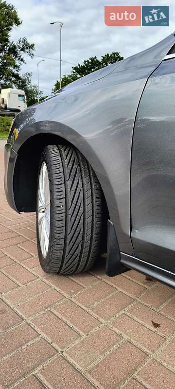 Седан Volkswagen Jetta 2012 в Полтаві