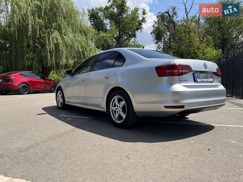 Седан Volkswagen Jetta 2016 в Кривому Розі