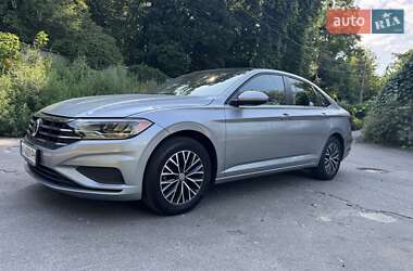 Седан Volkswagen Jetta 2019 в Киеве