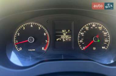 Седан Volkswagen Jetta 2010 в 