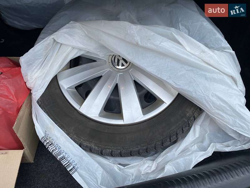 Седан Volkswagen Jetta 2016 в Львове