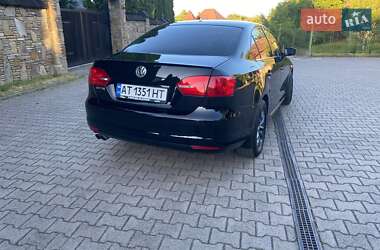 Седан Volkswagen Jetta 2011 в 