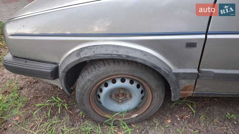 Седан Volkswagen Jetta 1989 в Черкасах