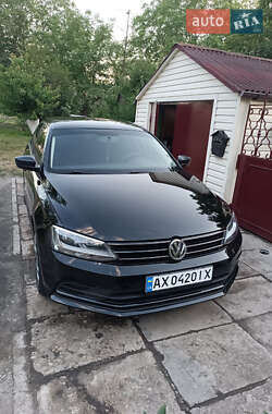 Седан Volkswagen Jetta 2015 в Лозовій