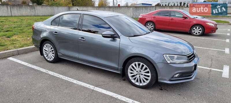 Седан Volkswagen Jetta 2016 в Борисполі
