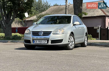 Седан Volkswagen Jetta 2010 в Первомайске