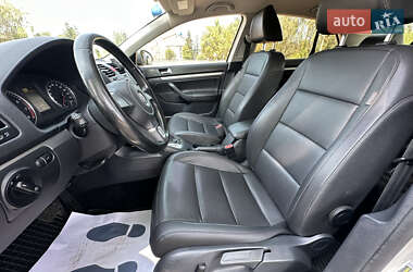 Седан Volkswagen Jetta 2010 в 