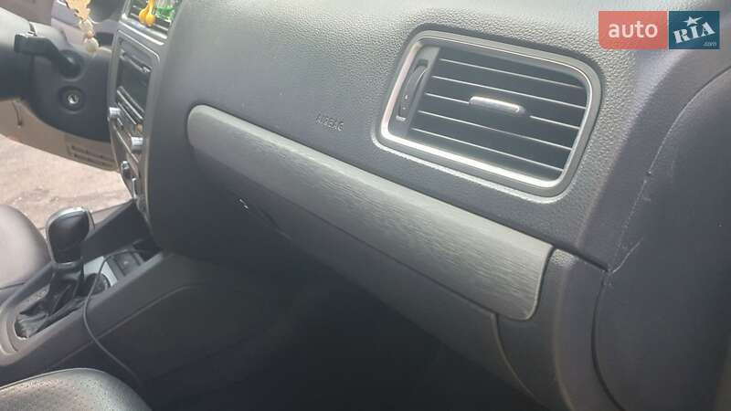 Седан Volkswagen Jetta 2012 в Броварах