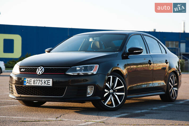 Седан Volkswagen Jetta 2011 в 