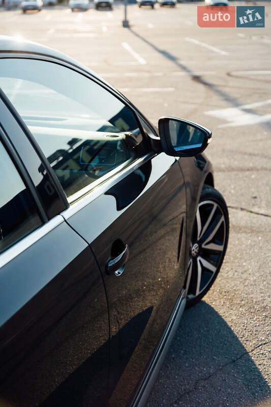 Седан Volkswagen Jetta 2011 в Дніпрі