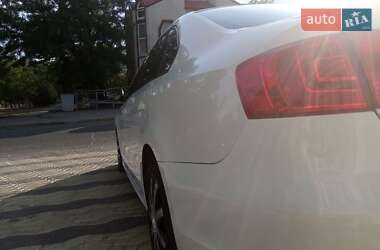 Седан Volkswagen Jetta 2011 в 