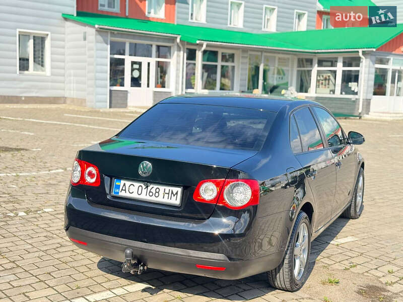 Седан Volkswagen Jetta 2009 в Харкові