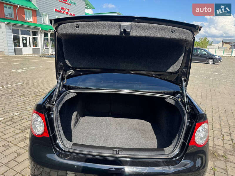 Седан Volkswagen Jetta 2009 в Харкові