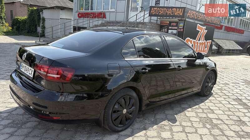 Седан Volkswagen Jetta 2016 в Сумах