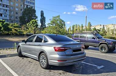 Седан Volkswagen Jetta 2018 в 