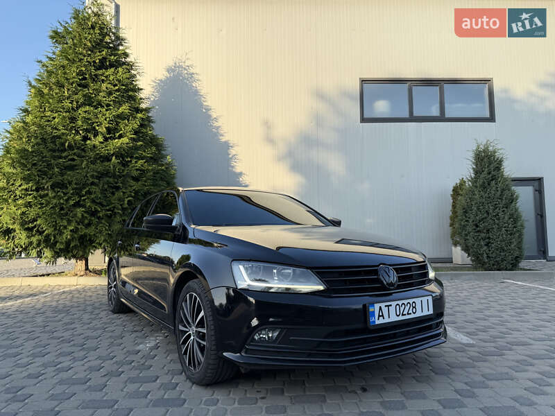 Седан Volkswagen Jetta 2016 в Івано-Франківську