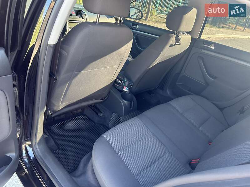 Седан Volkswagen Jetta 2006 в Вознесенську