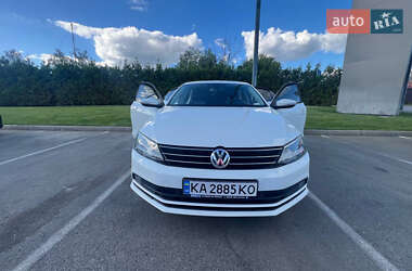 Седан Volkswagen Jetta 2016 в Киеве