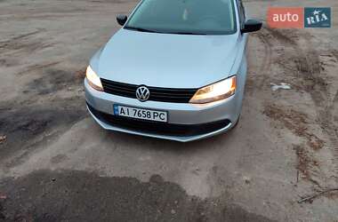 Седан Volkswagen Jetta 2014 в Жашківу