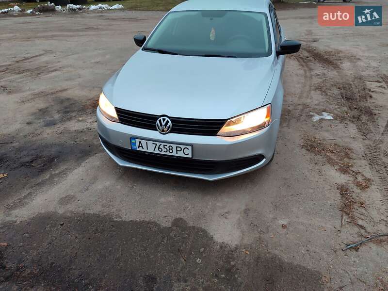 Седан Volkswagen Jetta 2014 в 