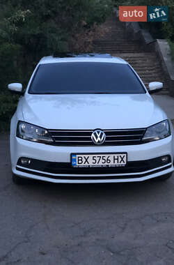 Седан Volkswagen Jetta 2015 в Старокостянтинові