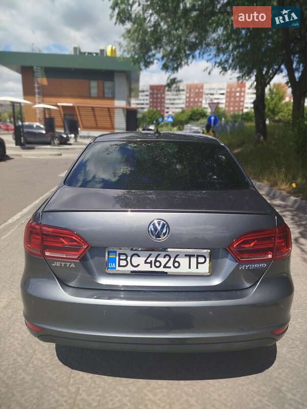 Седан Volkswagen Jetta 2013 в Львове