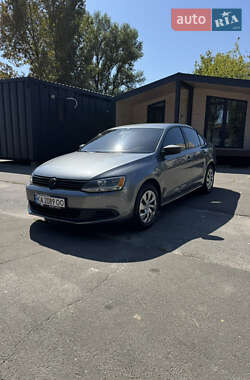 Седан Volkswagen Jetta 2012 в Києві