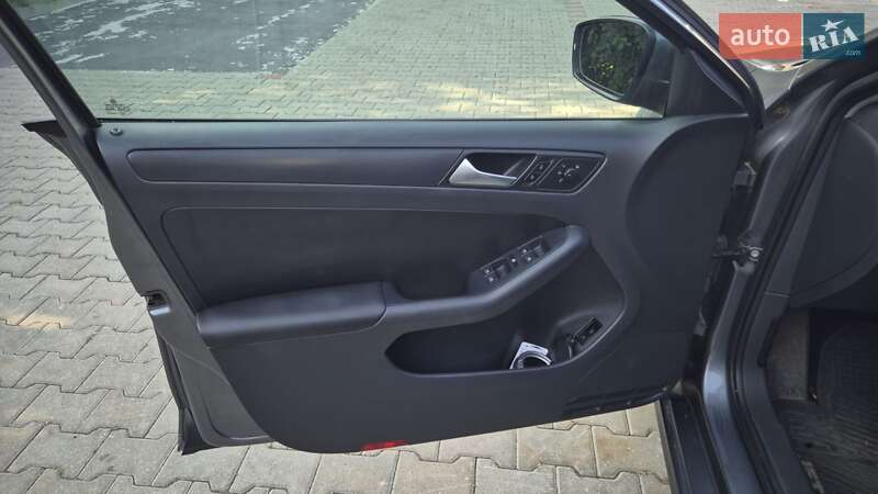 Седан Volkswagen Jetta 2014 в Херсоні