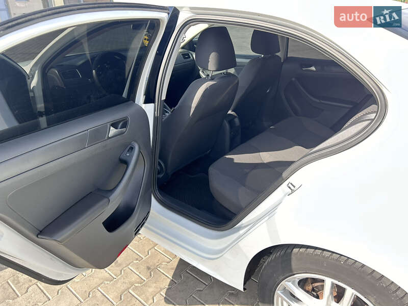 Седан Volkswagen Jetta 2014 в Луцьку