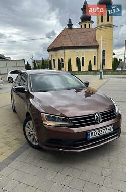 Седан Volkswagen Jetta 2016 в Ужгороде