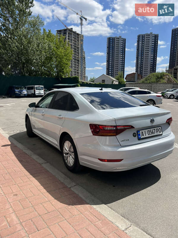 Седан Volkswagen Jetta 2018 в Барышевке