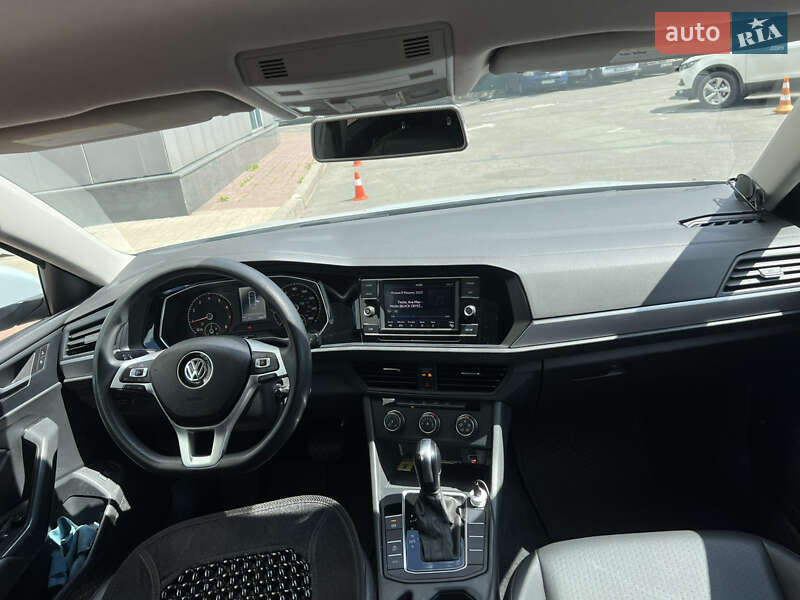 Седан Volkswagen Jetta 2018 в Барышевке