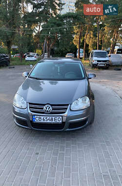 Седан Volkswagen Jetta 2006 в Киеве