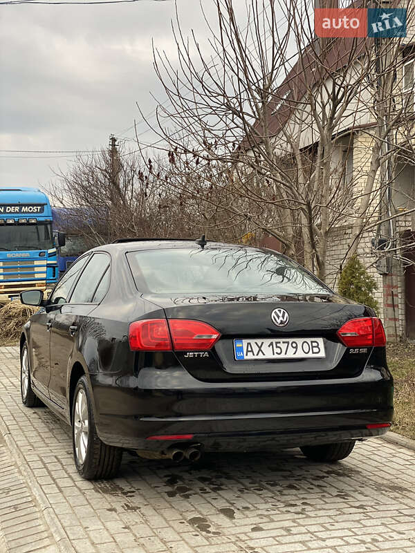 Седан Volkswagen Jetta 2011 в Харькове