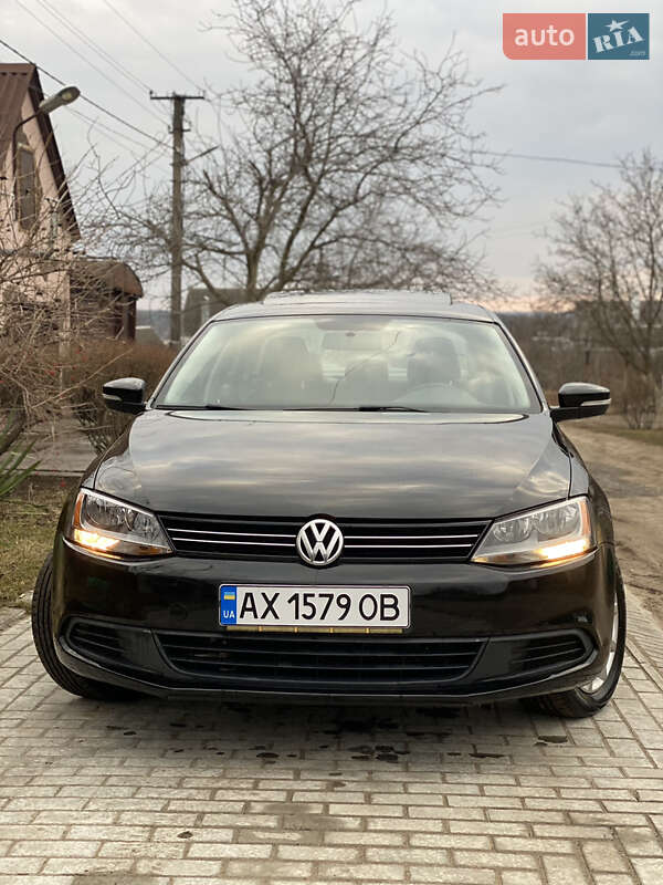 Седан Volkswagen Jetta 2011 в Харькове