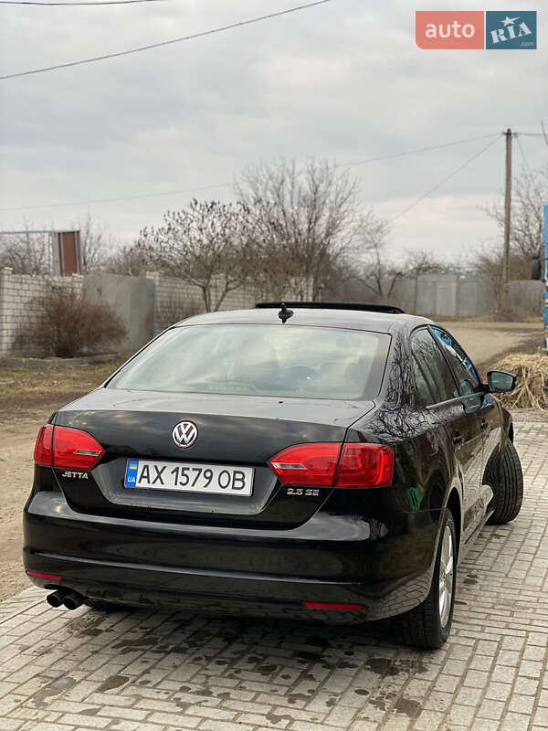 Седан Volkswagen Jetta 2011 в Харькове