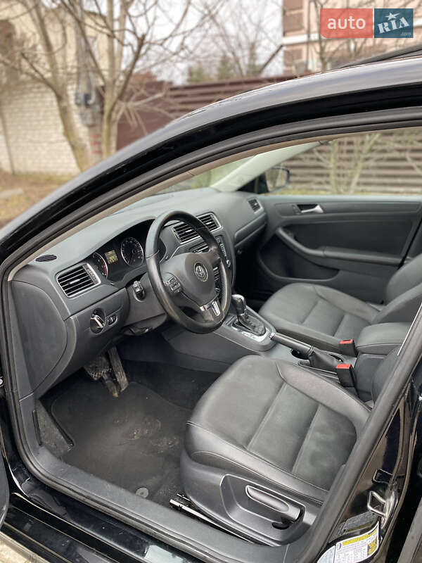Седан Volkswagen Jetta 2011 в Харькове
