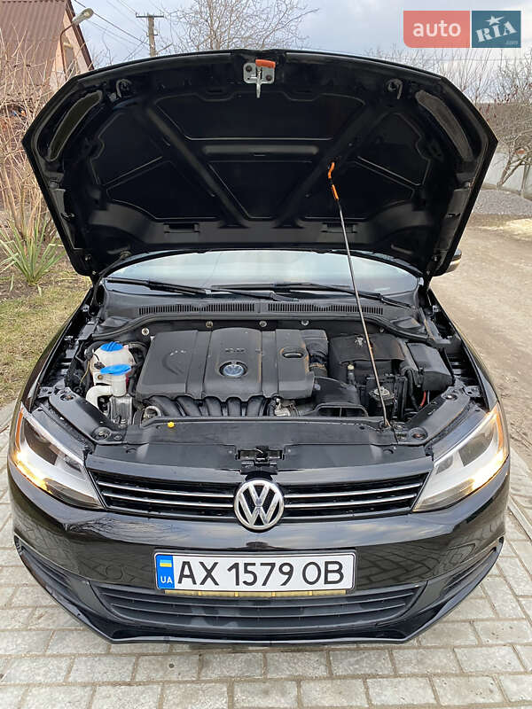 Седан Volkswagen Jetta 2011 в Харькове