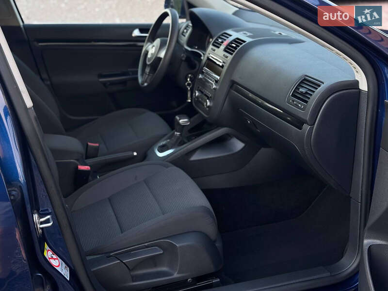 Седан Volkswagen Jetta 2010 в Дрогобыче