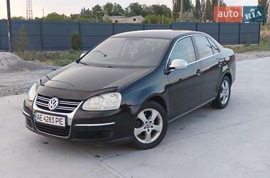 Седан Volkswagen Jetta 2006 в Новому Бузі